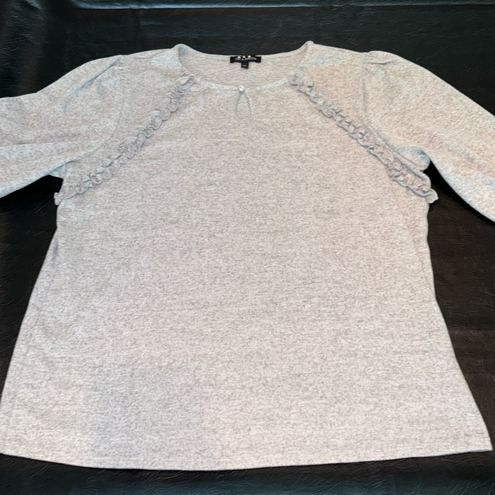 Tint & Shadow Top, size XL, EUC